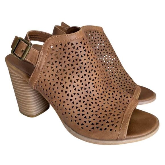 Universal Thread Shoes - Universal Thread Women’s Brown Heels Size 9